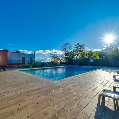 Superbe 2 Pieces - Piscine Et Garage 니스
