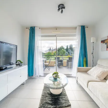 Superbe 2 Pieces - Piscine Et Garage Apartment