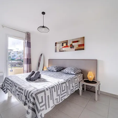 Superbe 2 Pièces - Piscine Et Garage Appartement *