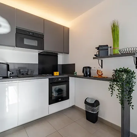 Apartment Superbe 2 Pieces - Piscine Et Garage Nizza