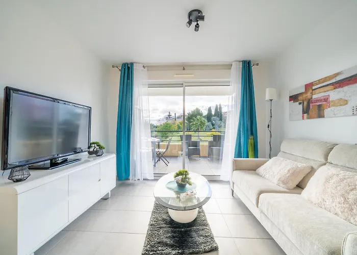 Superbe 2 Pièces - Piscine Et Garage Appartement