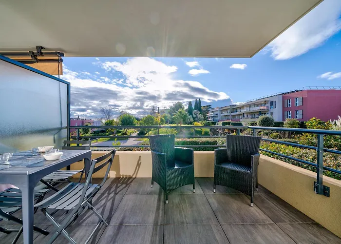 Superbe 2 Pièces - Piscine Et Garage *