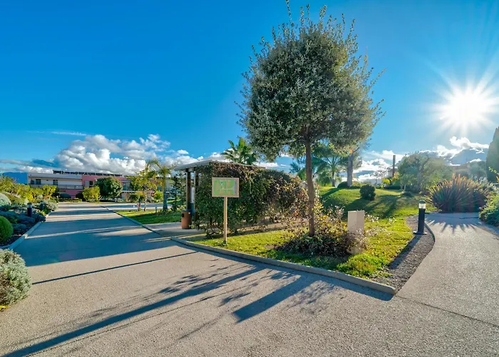 Superbe 2 Pièces - Piscine Et Garage