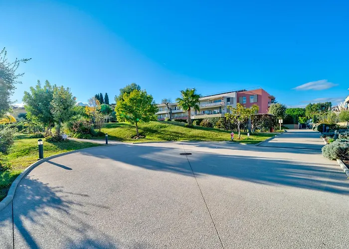 Superbe 2 Pièces - Piscine Et Garage * Nizza