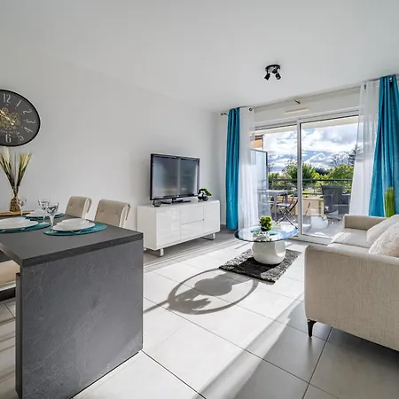 Superbe 2 Pieces - Piscine Et Garage