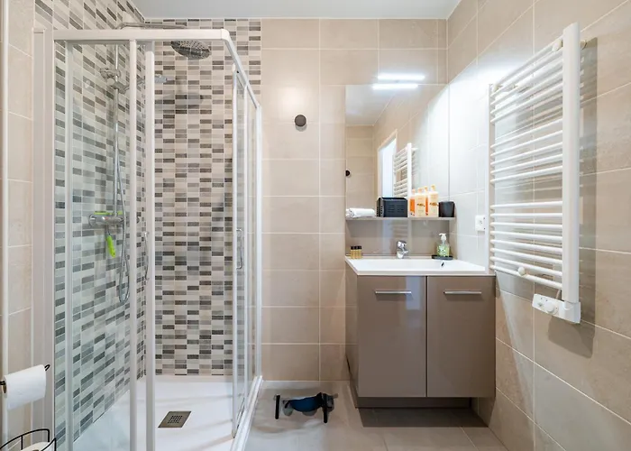 Superbe 2 Pieces - Piscine Et Garage * Nizza