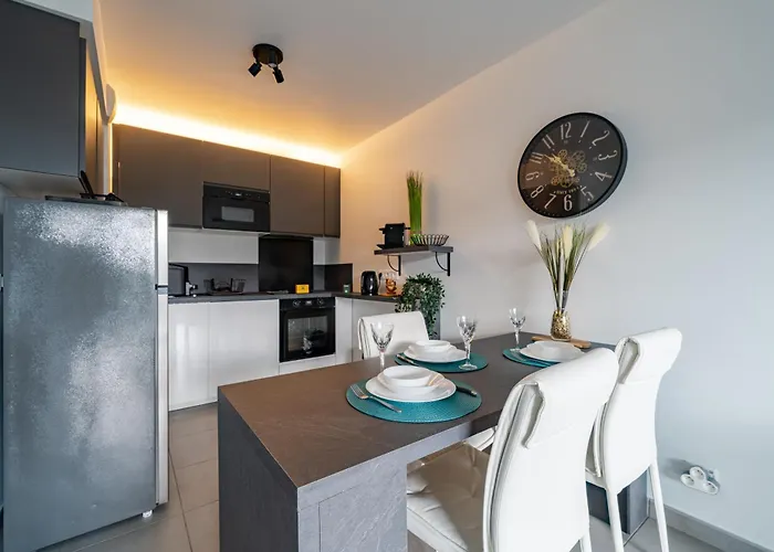 Superbe 2 Pieces - Piscine Et Garage Apartman